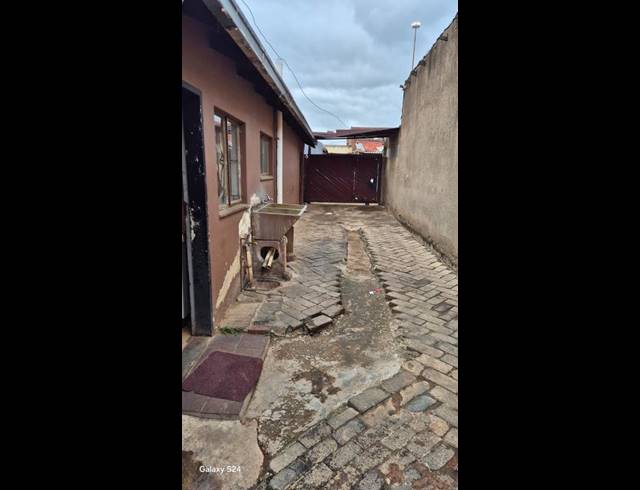 2 BEDROOM HOUSE FOR SALE IN TEMBISA